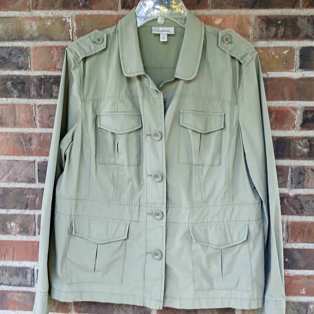 GET READY FOR SPRING with this LADIES LIGHTWEIGHT JACKET/TOP - now only $6